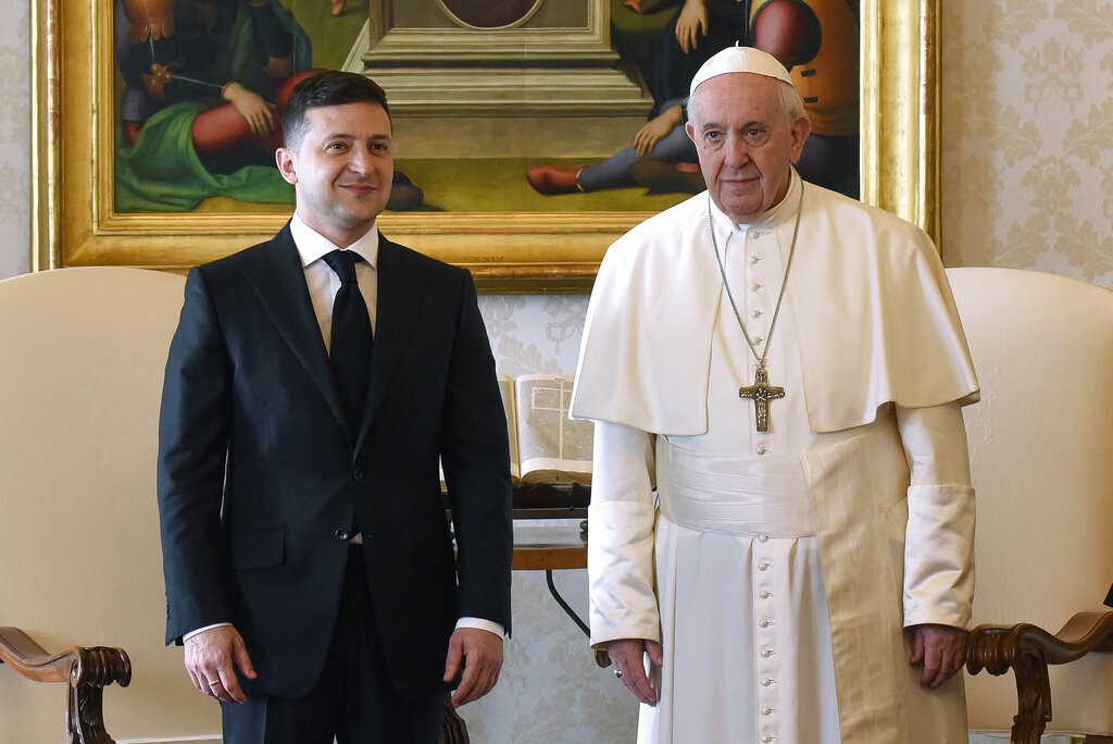 Mr Zelenskyy and Pope Francis