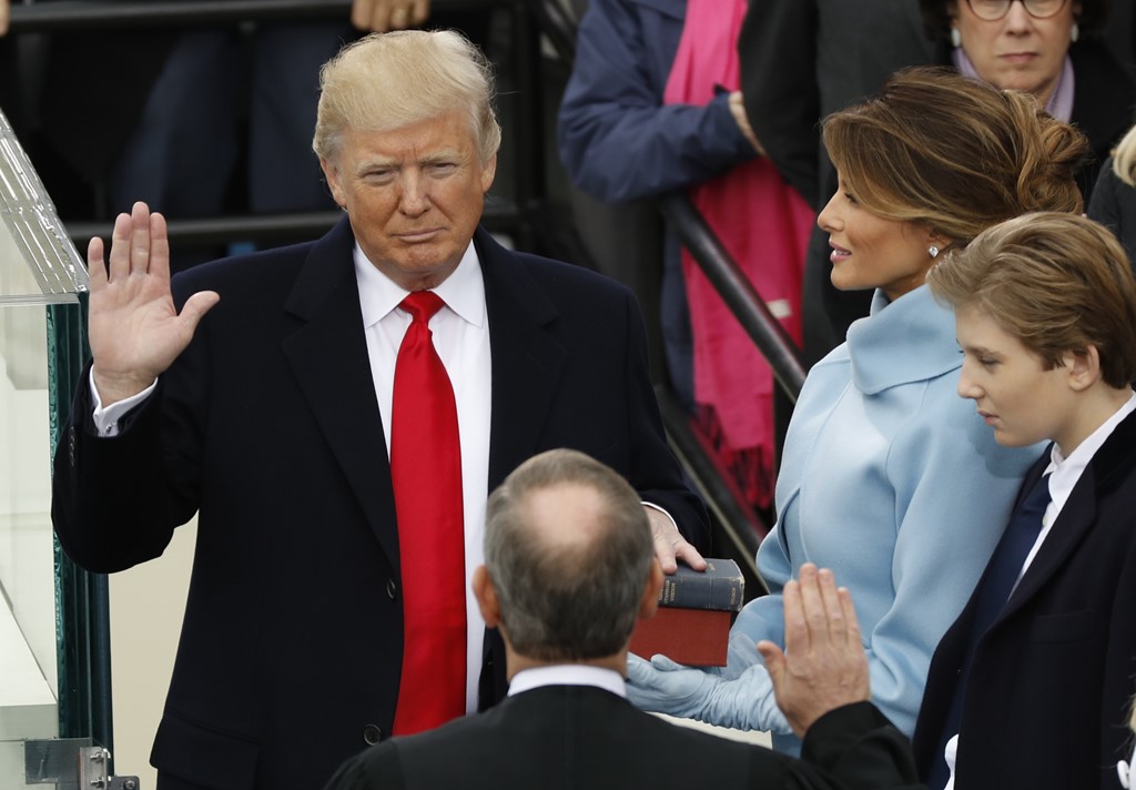 Trump sworn in in 2017