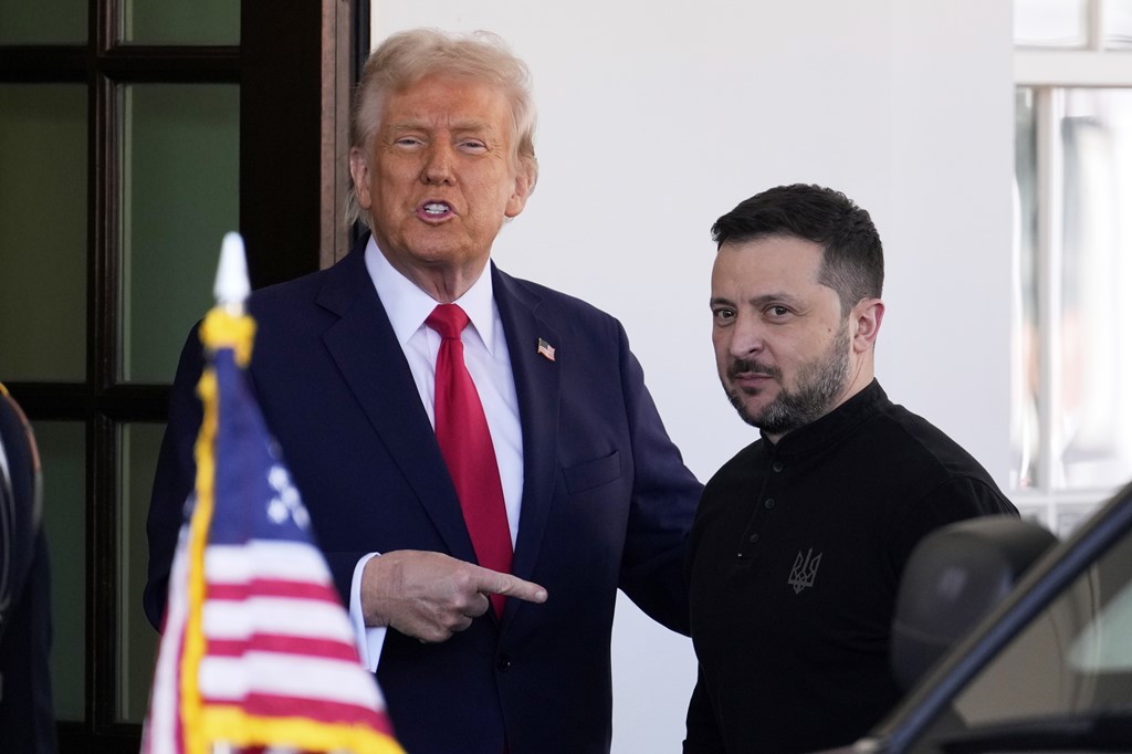 Ukraine latest: PM has call with Trump 'focused on finding a way forward'  after 'meaningful and warm' 10 Downing St meeting with Zelenskyy | World  News | Sky News