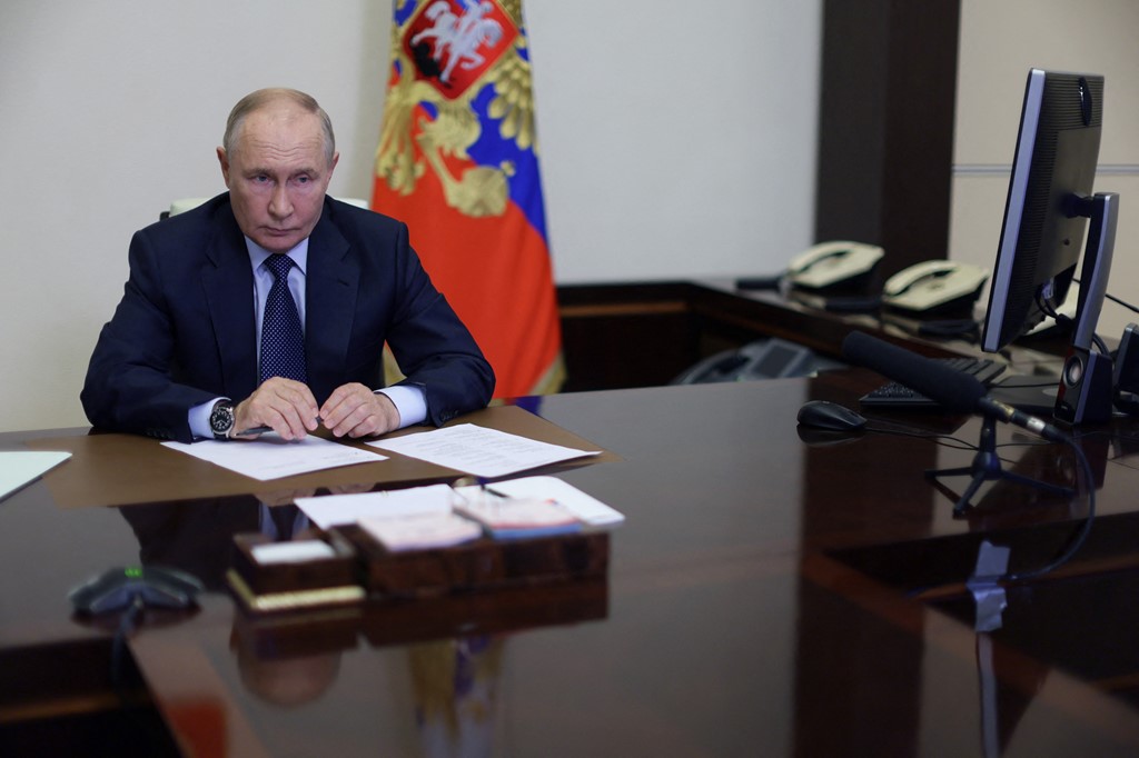 Putin chaired the meeting to discuss the situation in the Belgorod, Kursk and Bryansk regions