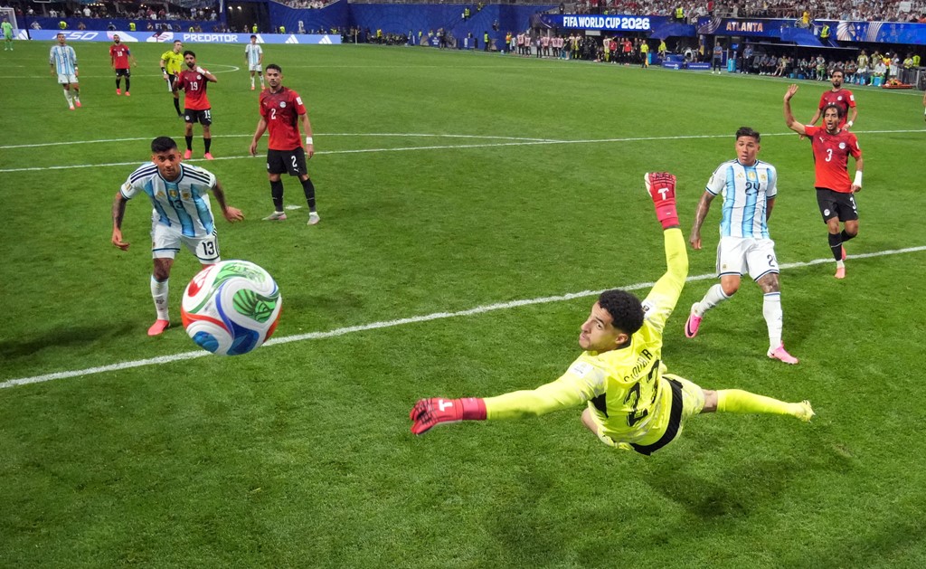 The first Argentinian goal