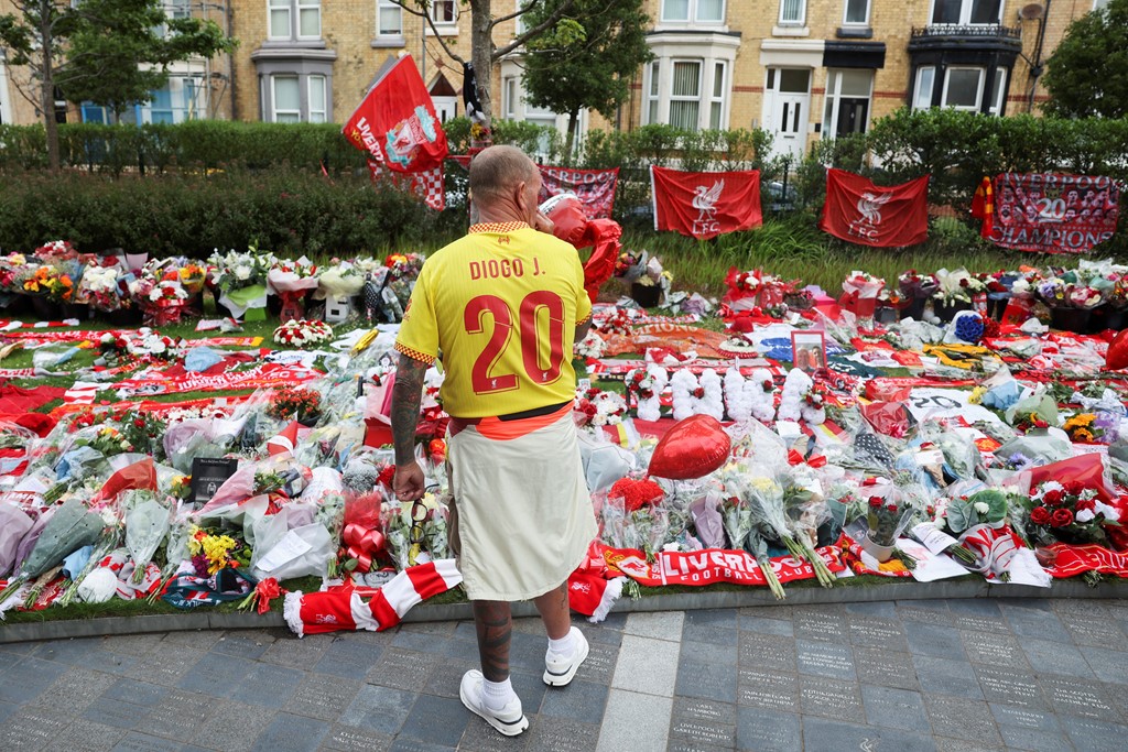 Fan at the vigil in Anfield this morning
