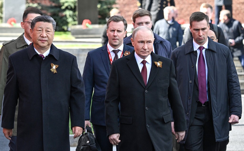 Vladimir Putin and Xi Jinping
