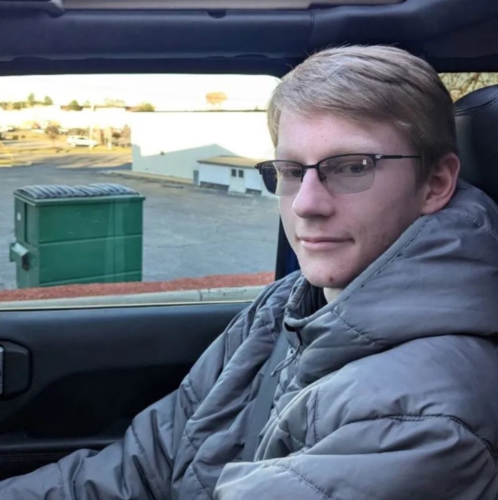 Mar-a-Lago shooting latest: Suspected gunman identified after being shot dead at Trump's Florida estate | US News | Sky News