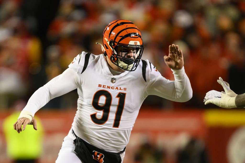 Bengals signing Trey Hendrickson to four-year, $60M deal