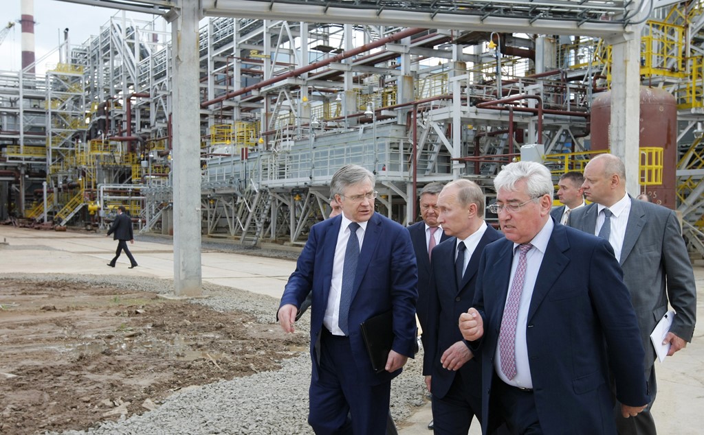 Vladimir Putin at the refinery in 2011