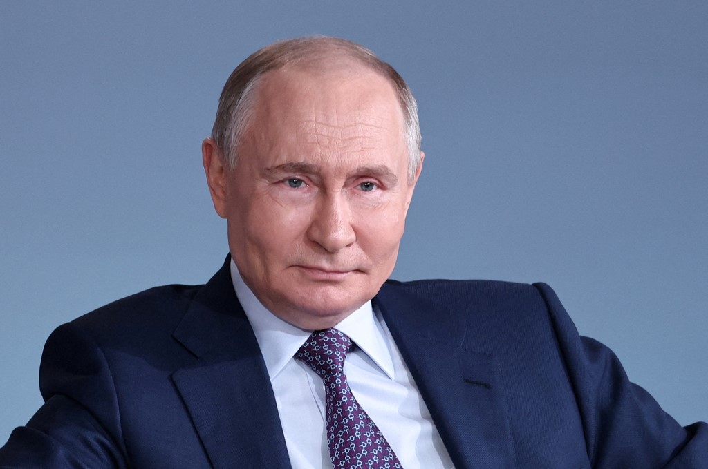Ukraine war latest: Russia and China strike deal worth billions as Putin hosts Xi; Ukraine lists ceasefire violations