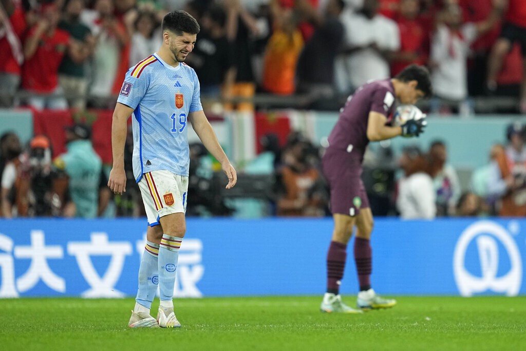 World Cup 2022 - Morocco 0-0 Spain AET (3-0 on pens): Achraf