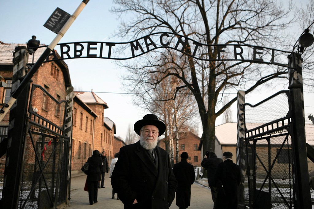 Holocaust Memorial Day latest: Survivors, royals and world leaders gather at Auschwitz to mark 80 years since liberation