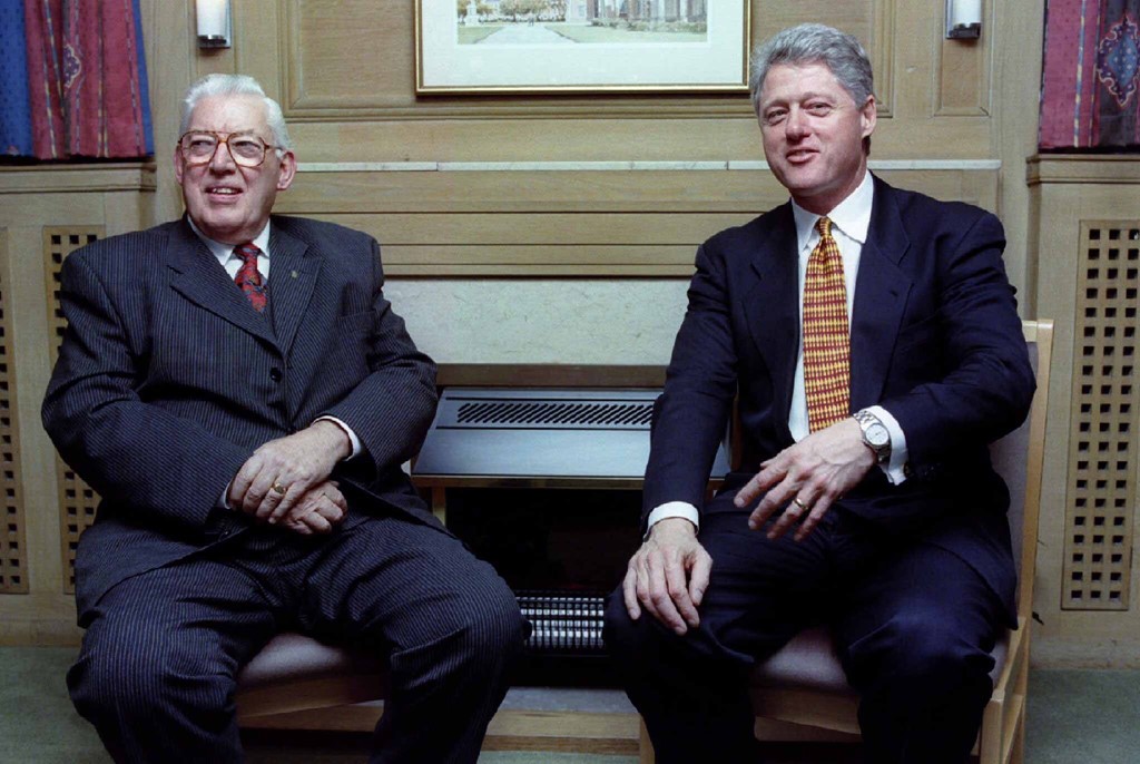 Bill Clinton with former DUP leader Reverend Ian Paisley in Belfast