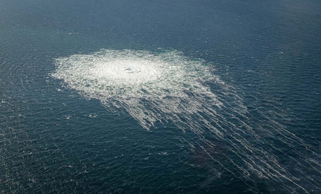 Gas bubbles rise to the surface from the Nord Stream 2 leak