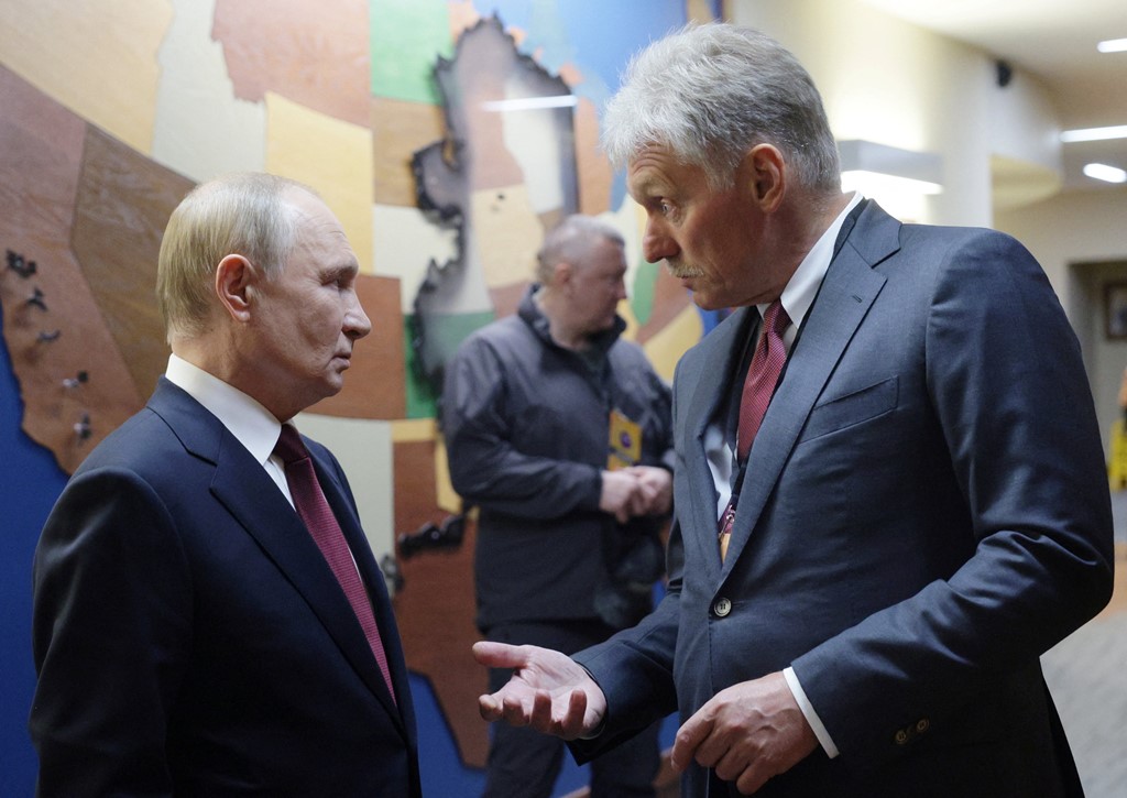 Dmitri Peskov, porte-parole du Kremlin, avec Vladimir Poutine