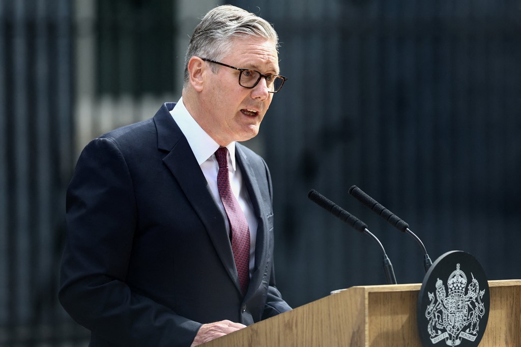 Sir Keir Starmer announcing his resignation