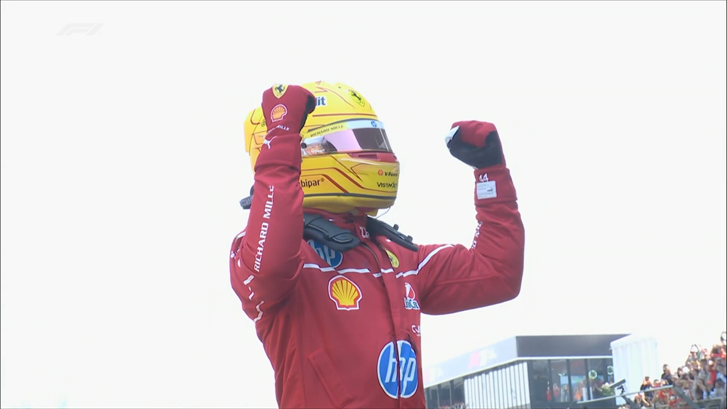 Chinese GP sprint report: Lewis Hamilton wins in Ferrari colours for the first time in his career!